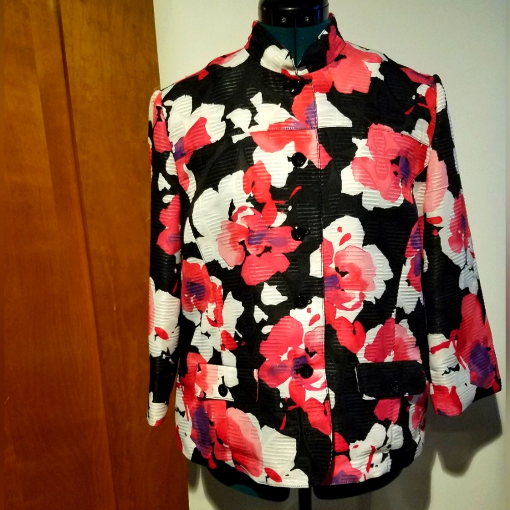 Like new Alfred Dunner Suit Jacket, Size 12P